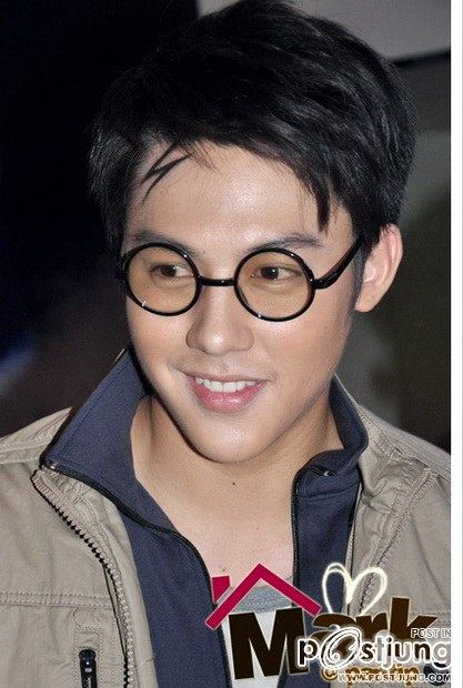 แว่นตากับหนุ่มหล่อ