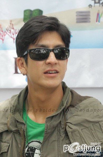 แว่นตากับหนุ่มหล่อ 2