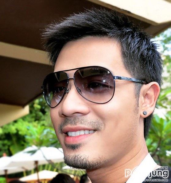 แว่นตากับหนุ่มหล่อ 2