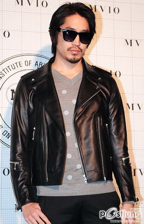 แว่นตากับหนุ่มหล่อ 2