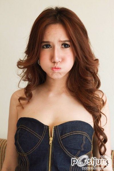 อลิซ ลูกครึ่งไทย&แคนาดา