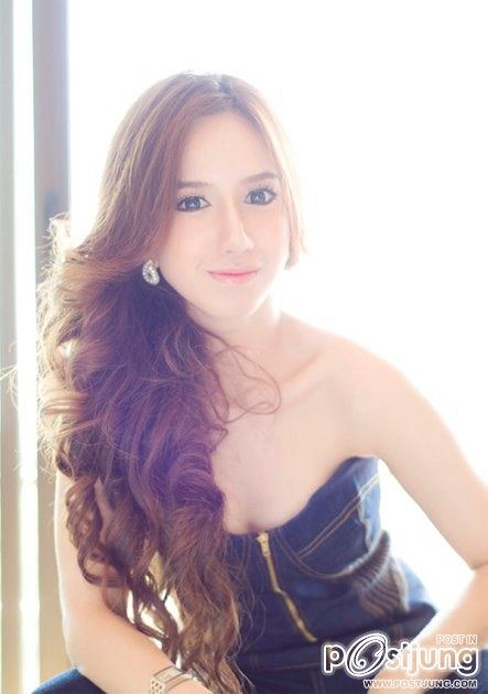 อลิซ ลูกครึ่งไทย&แคนาดา