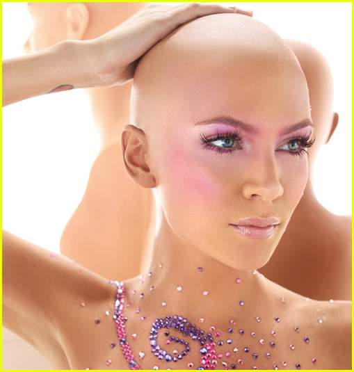 ไฮแฟชั่น บิวตี้ช็อทหัวโล้น และติดคริสตัลจาก สวารอฟสกี้