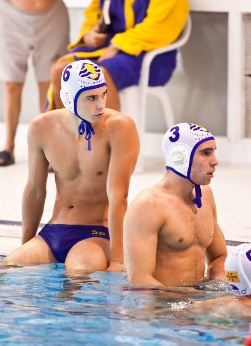 มองหาใครครับ