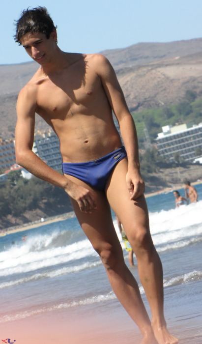 มองหาใครครับ