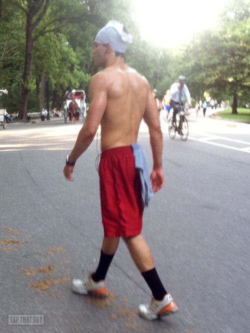 มองหาใครครับ