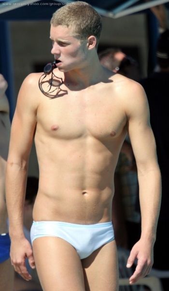 มองหาใครครับ