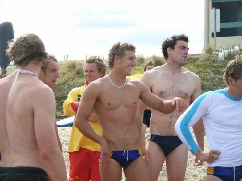 มองหาใครครับ