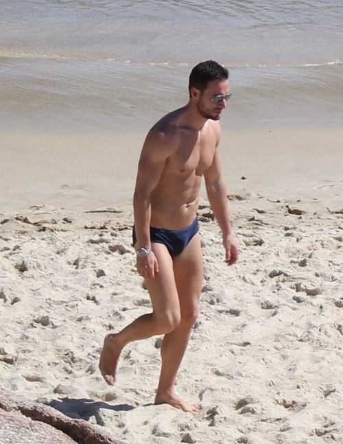 ถูกใจคนไหน