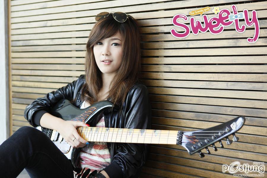 แนท ณัฐชา..สาวหวานหัวใจร็อค @ SWEETY vol.1 no.10 September 2011