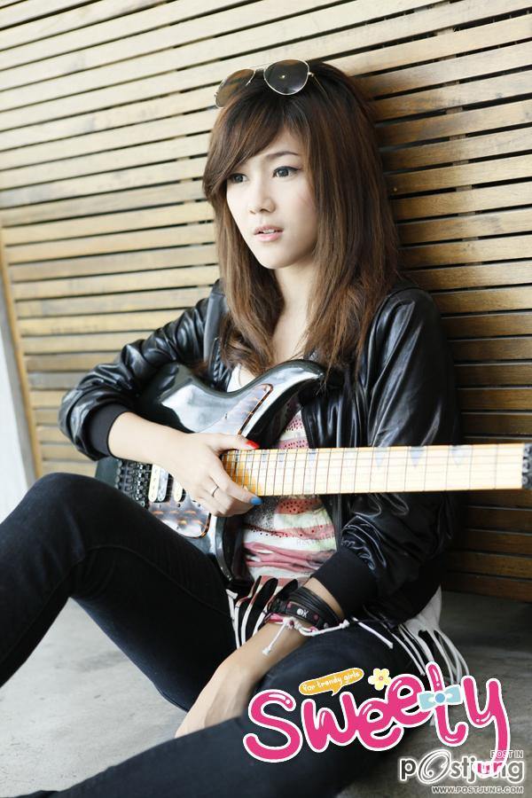 แนท ณัฐชา..สาวหวานหัวใจร็อค @ SWEETY vol.1 no.10 September 2011