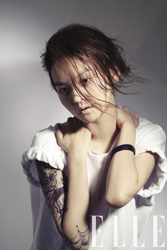 Uri Photoshoot for Dolce & Gabbana F/W 2011 @ Elle Sep.2011