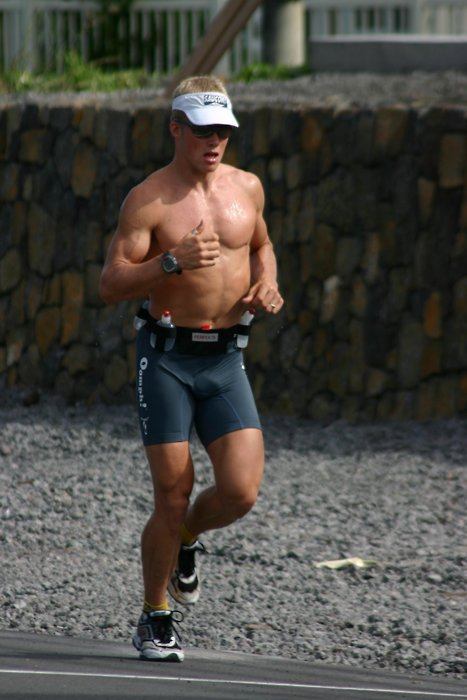 หนุ่มนักกีฬาสุดเซ็กซี่