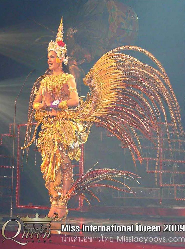 น้องแจ๊ส สรวีย์ กับความงามในแบบของเธอ