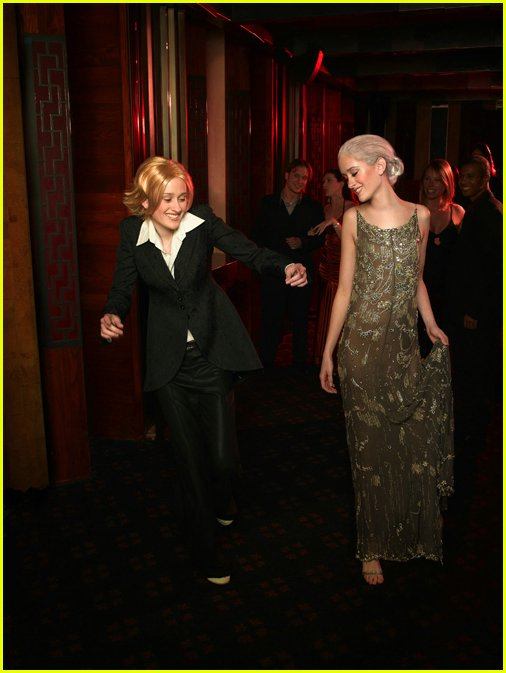 ไฮแฟชั่น เลียนแบบคู่รักที่มีชื่อเสียง ในวงการฮอลลีวู้ด