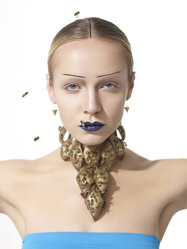 ไฮแฟชั่น บิวตี้ช็อท กับผึ้ง