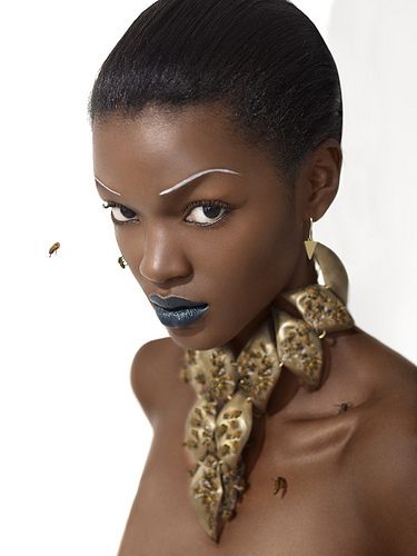 ไฮแฟชั่น บิวตี้ช็อท กับผึ้ง