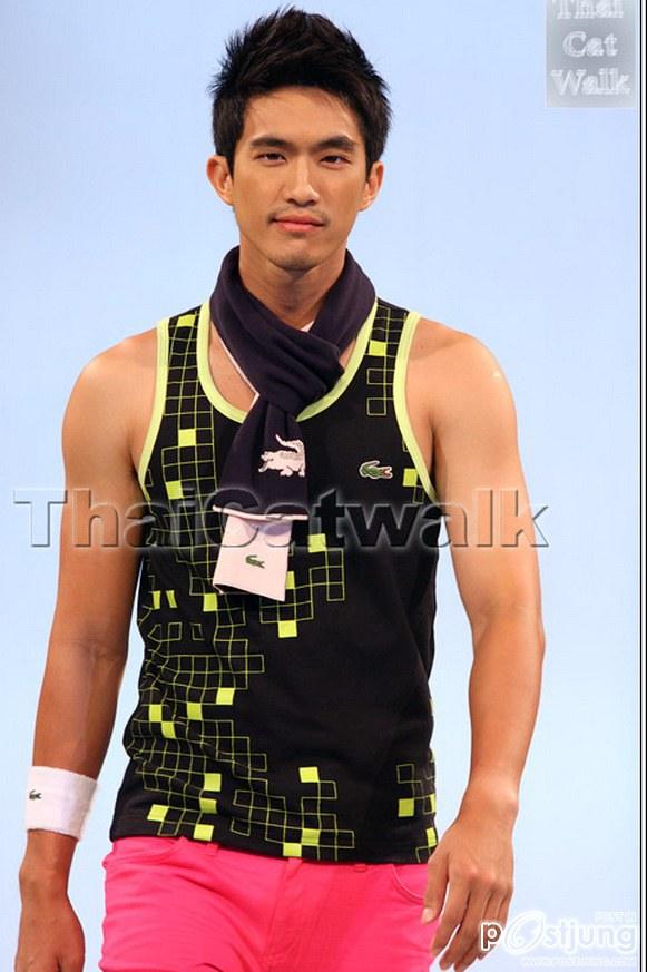 อกไผ่ขาวๆ