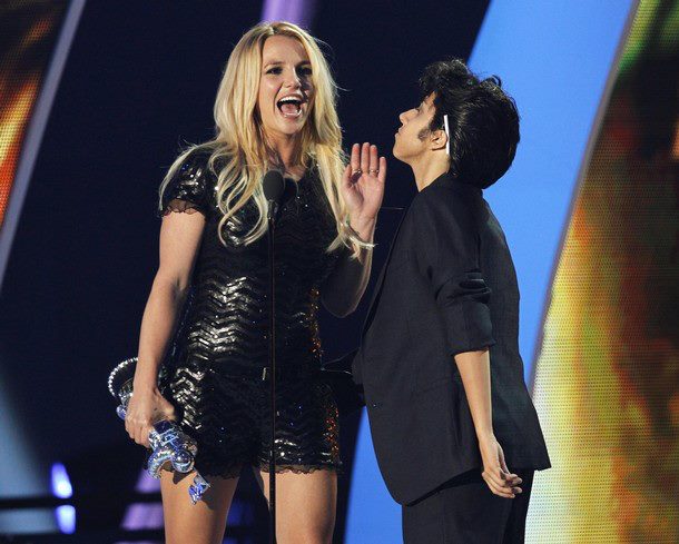 Britney Spears and  Lady Gaga 2011 MTV VMA's TRIBUTE