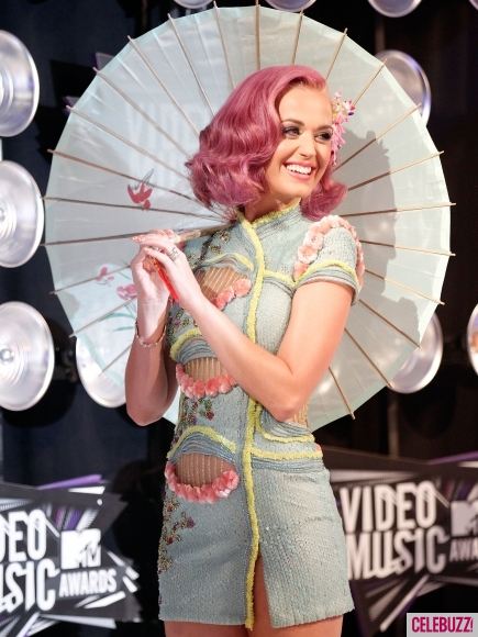 Katy Perry ในงาน MTV VMAs 2011 แต่ละชุดน่ารักมากๆๆๆ