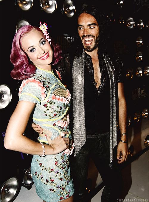 Katy Perry ในงาน MTV VMAs 2011 แต่ละชุดน่ารักมากๆๆๆ