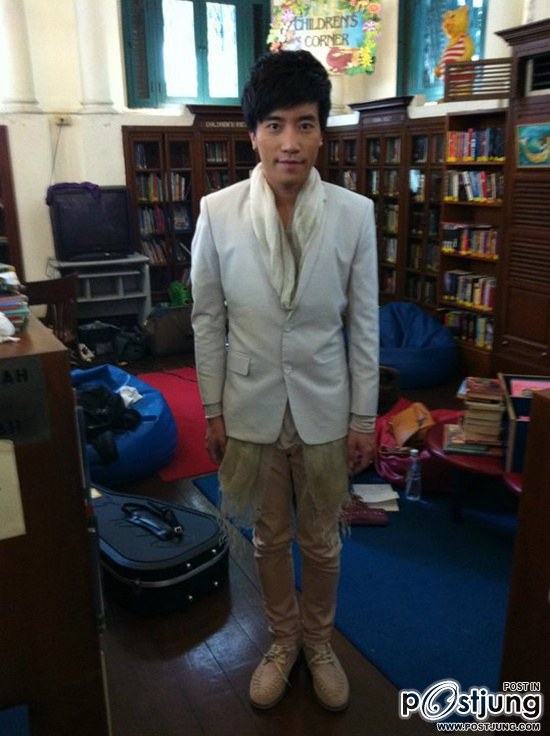 [Singular] Behind-the-Scene : Change to Shine