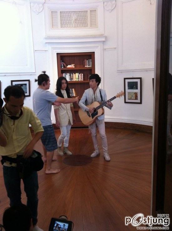 [Singular] Behind-the-Scene : Change to Shine