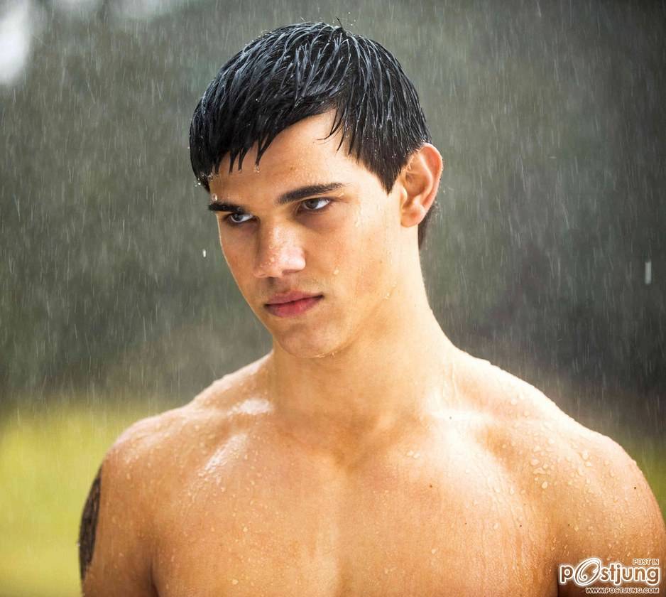 Taylor  Lautner หมาป่าหล่อมาก