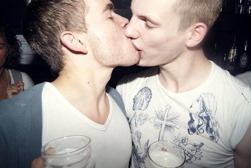 รู้สึกสัมผัสจูบ