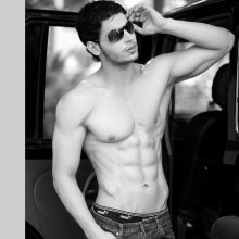 Praveen หล่อๆ เข้มๆ กับอาหารยามเช้า คริๆ By Chay-ake