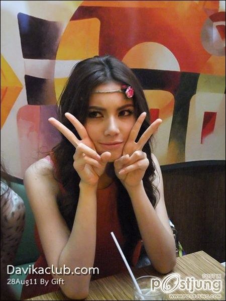 ใหม่-ดาวิก้า & ใบเฟิร์น-พิมพ์ชนก งานเปิดร้าน Krispy Kreme สาขา2 @เซ็นทรัลลาดพร้าว