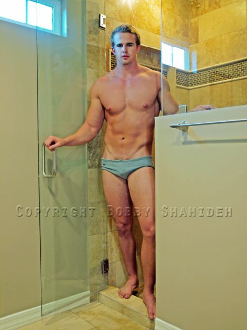 โพสที่ 1000 ของ Aluna