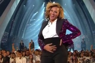 Beyonce live love on top