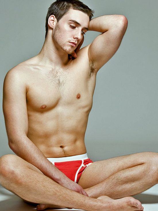 ท่าโพสเซ็กซี่ของหนุ่มเซ็กซี่