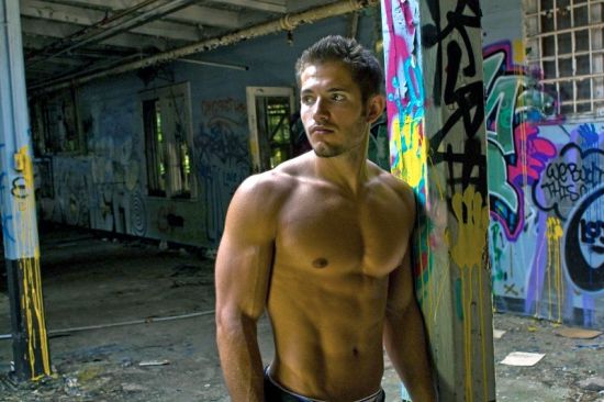 หน้าอกหนุ่มล่ำ