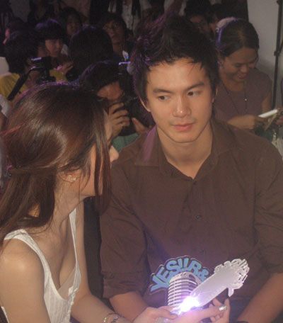 ปอย ควง เอ็ม ออกงานคู่ ย้ำรักยังหวาน