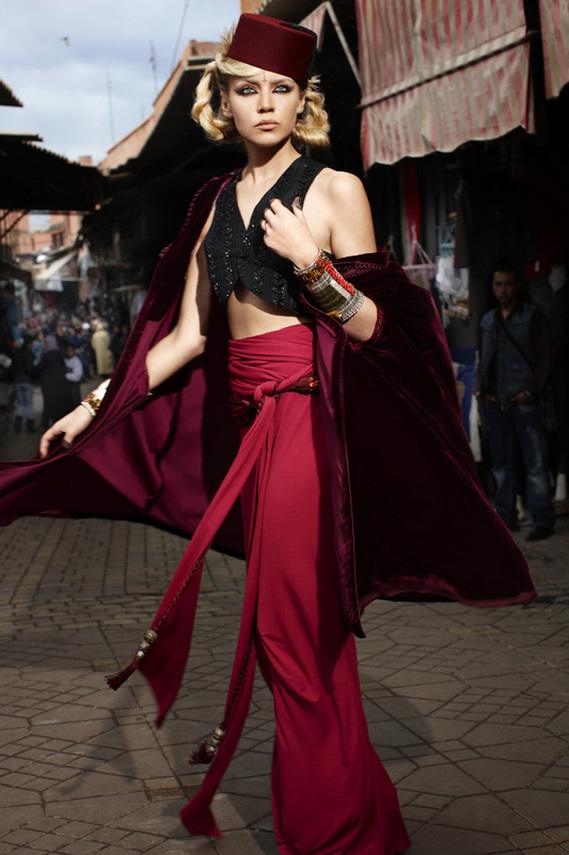 ไฮแฟชั่น สาวโมรอกกัน ในตลาดใจกลางเมือง