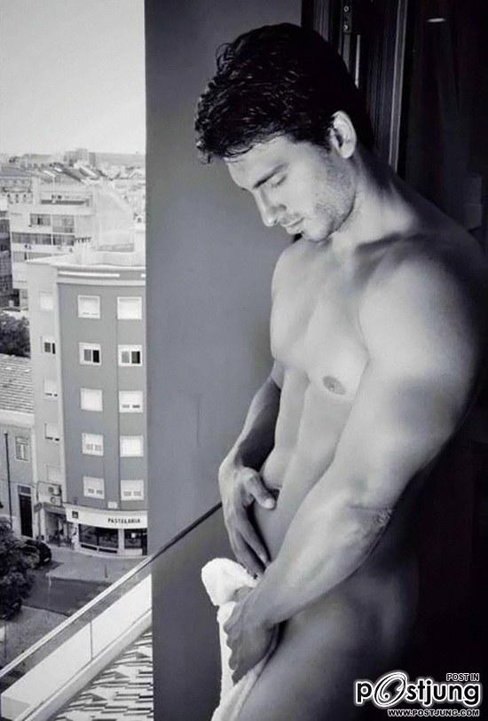 Filipe Duarte Photoshoot for revista A Capa N°48