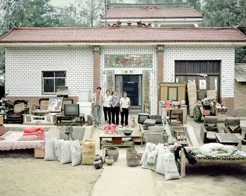 ศิลปินจีนถ่ายภาพชุดเปลือยบ้าน แสดงวิถีชีวิตดั้งเดิมชาวจีน