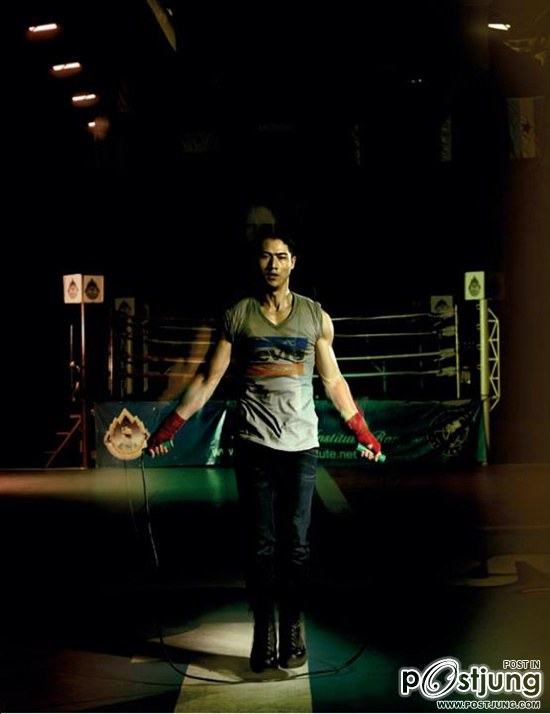 ศรีริต้า & สี่หนุ่มลีวายส์ @ VOLUME vol. 7 no. 151 August 2011