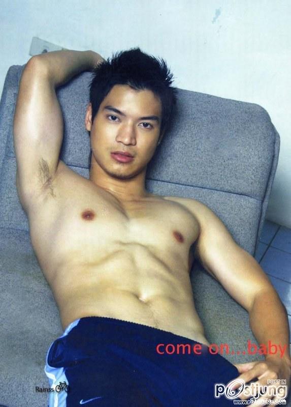 หนุ่มหล่อ หุ่นดี