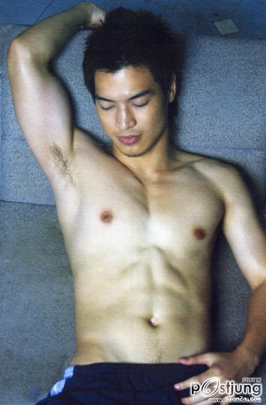 หนุ่มหล่อ หุ่นดี