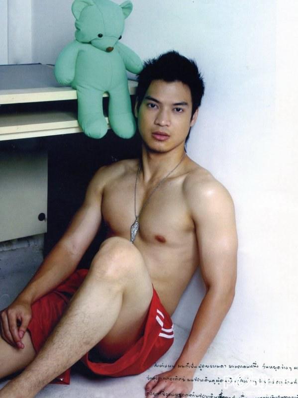 หนุ่มหล่อ หุ่นดี