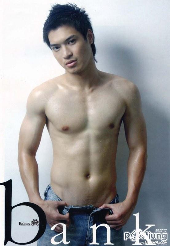 หนุ่มหล่อ หุ่นดี