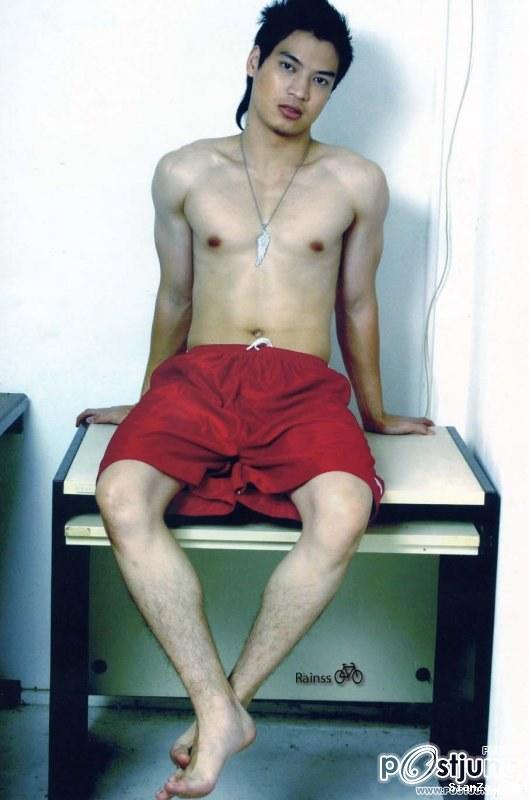 หนุ่มหล่อ หุ่นดี