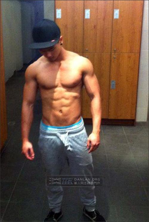 ตี๋๋๋๋เท่หุ่นเซ็กซี่