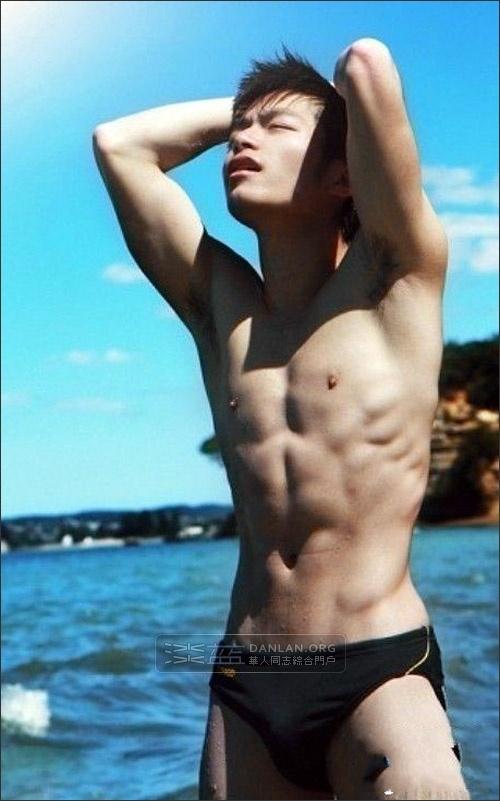 ตี๋๋๋๋เท่หุ่นเซ็กซี่