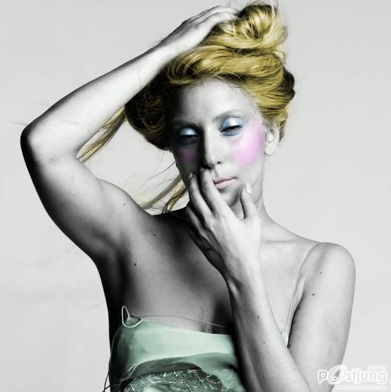 LADY GAGA : Fashion Film YO&Uuml; AND I