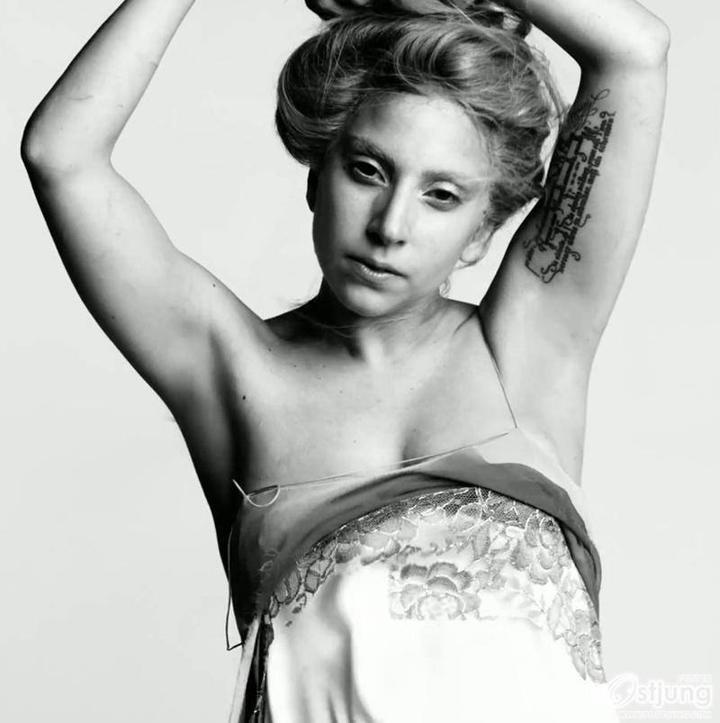 LADY GAGA : Fashion Film YO&Uuml; AND I