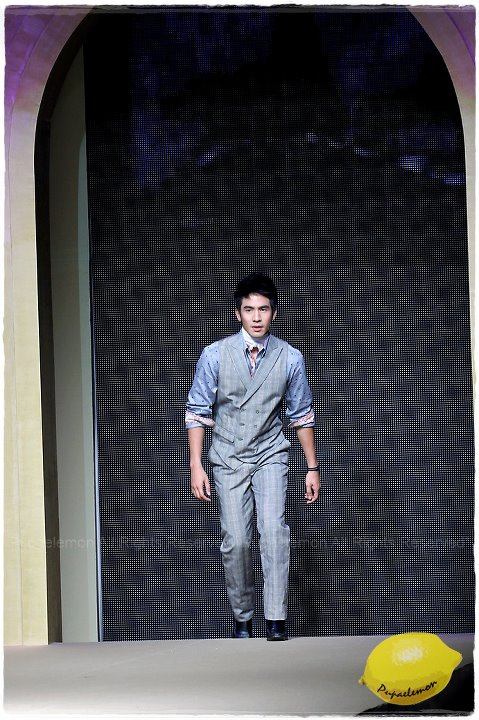 โป๊ป-ธนวรรธน์  เดินแบบงาน F&F Fashion Show Autumn-Winter 2011